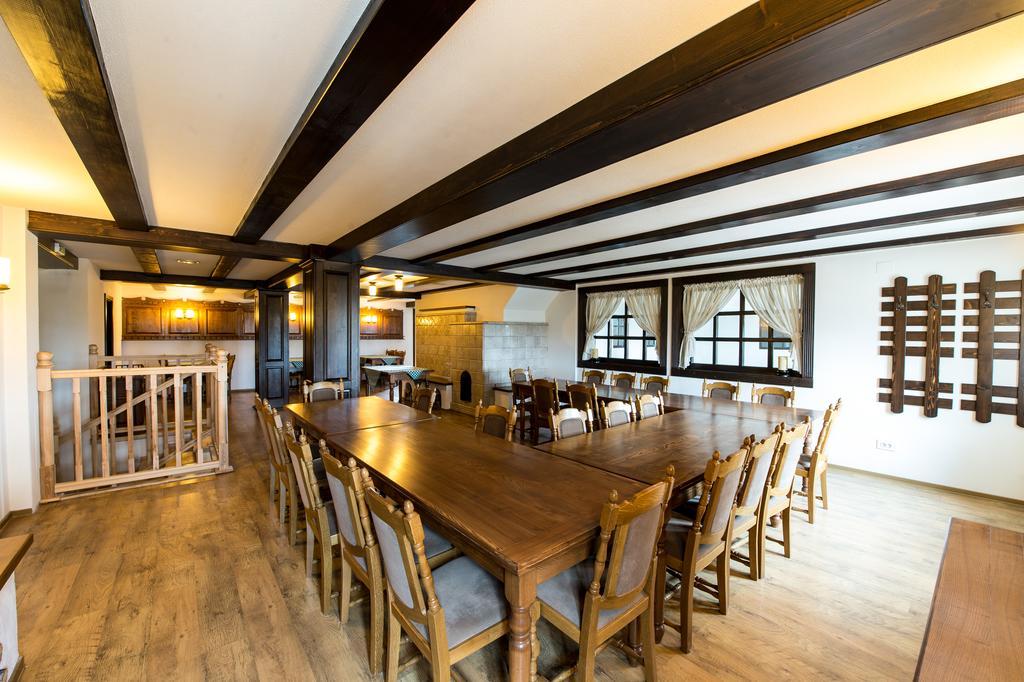 Hotel Castel Royal Mosnita Noua エクステリア 写真