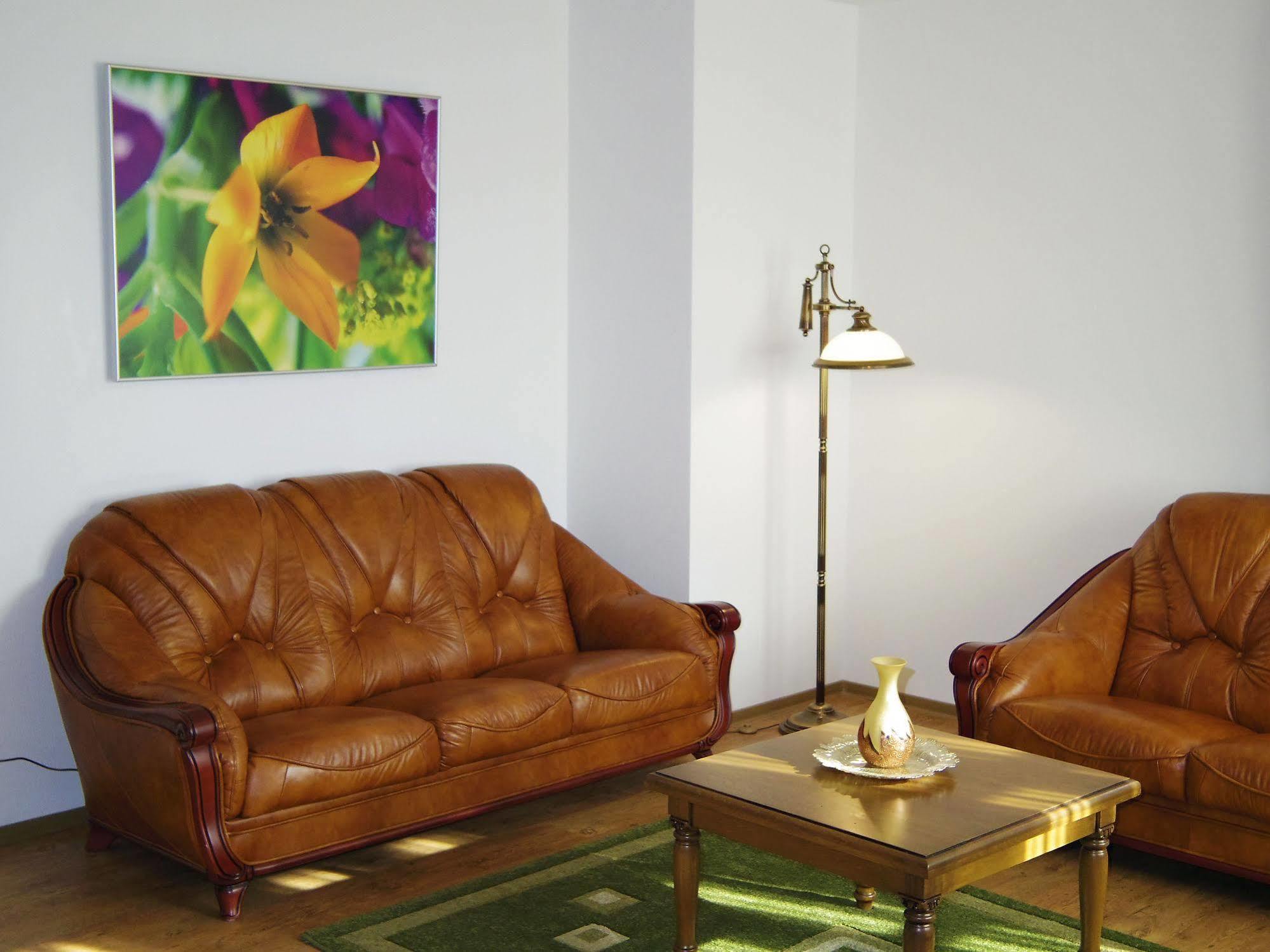 Hotel Castel Royal Mosnita Noua エクステリア 写真