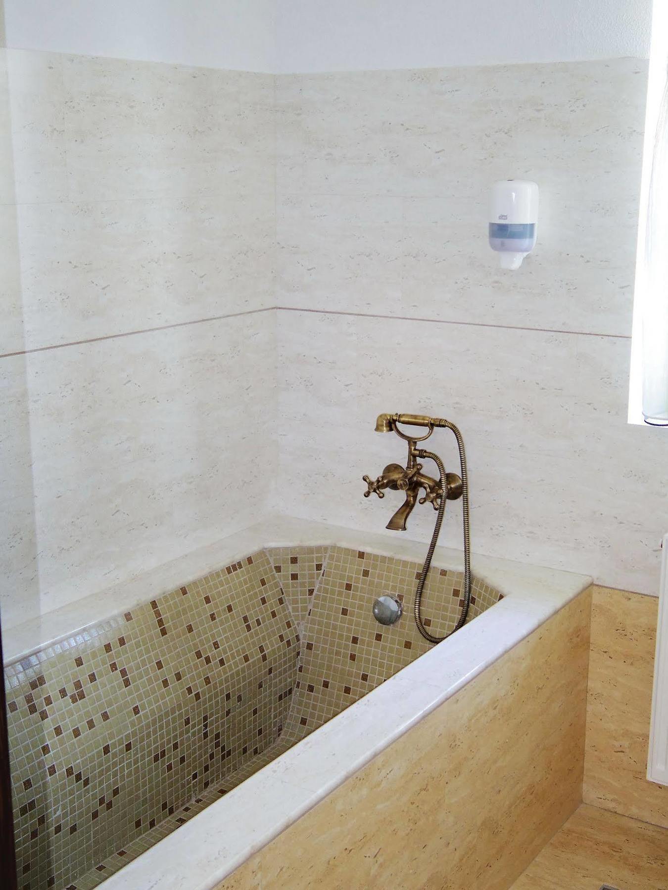 Hotel Castel Royal Mosnita Noua エクステリア 写真