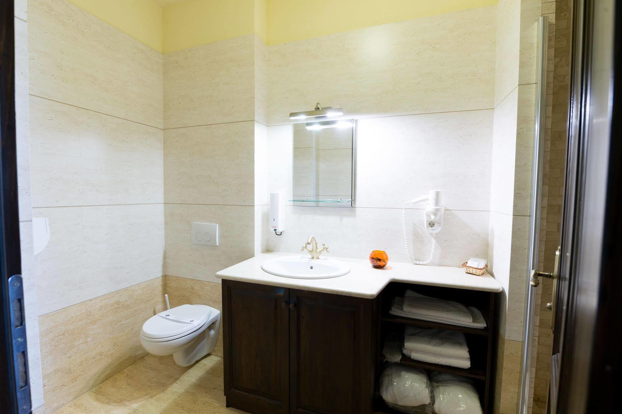 Hotel Castel Royal Mosnita Noua エクステリア 写真
