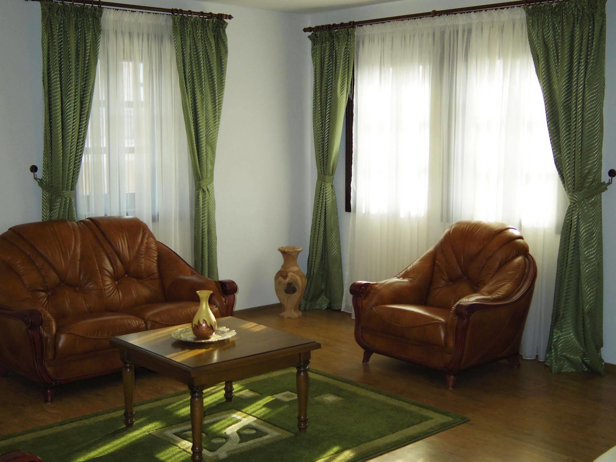 Hotel Castel Royal Mosnita Noua エクステリア 写真